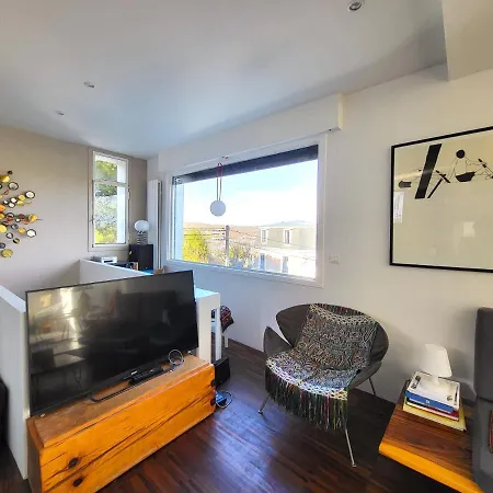 Apartment 360 : Superbe Maison, Rooftop, Vue Tour Eiffel, T2 Meudon