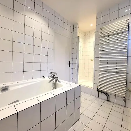 Apartment 360 : Superbe Maison, Rooftop, Vue Tour Eiffel, T2 *